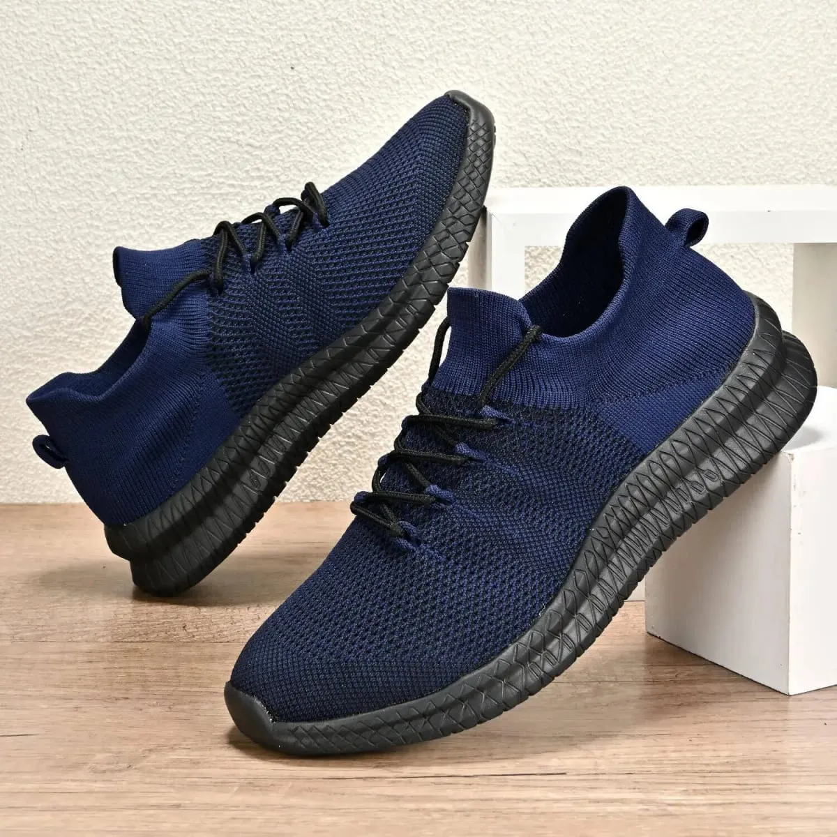Sneakers Men Shoes Male Shoes Slip-on High Quality Men Fashion Mens Non-slip Shoes Breathable Soft Soled Shoe Non-slip 39-48