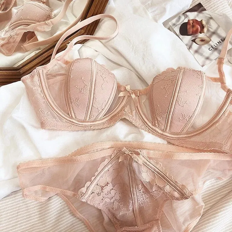 high quality sexy women bras and brief two piece set push up lace B C D cup wire summer lingerie underwear white pink red
