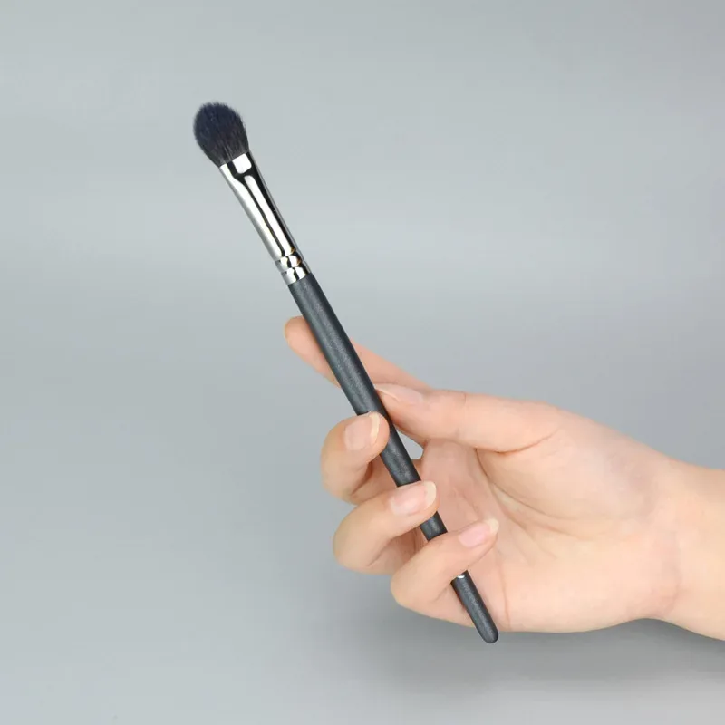 1pc Goat hair Basic Eyeshadow Makeup Brushes small Eye Blending shadow base Big Nose Make up brush animal hair 205a 206a 207a — image 5