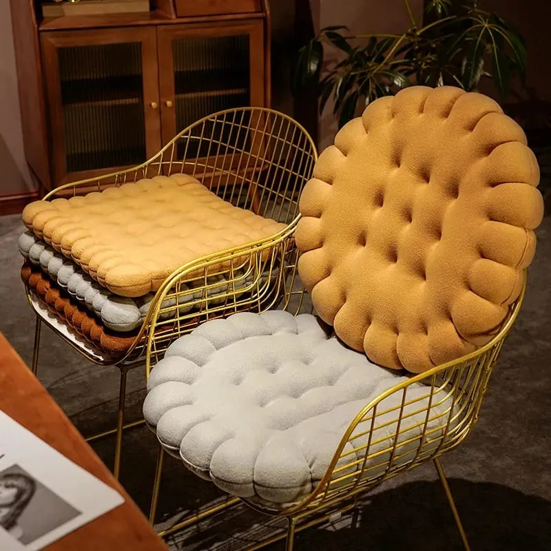 Real life Biscuit Shape Plush Cushion Soft Creative Pillow Chair Car Seat Pad Decorative Cookie Tatami Back Cushion Sofa Home — image 6