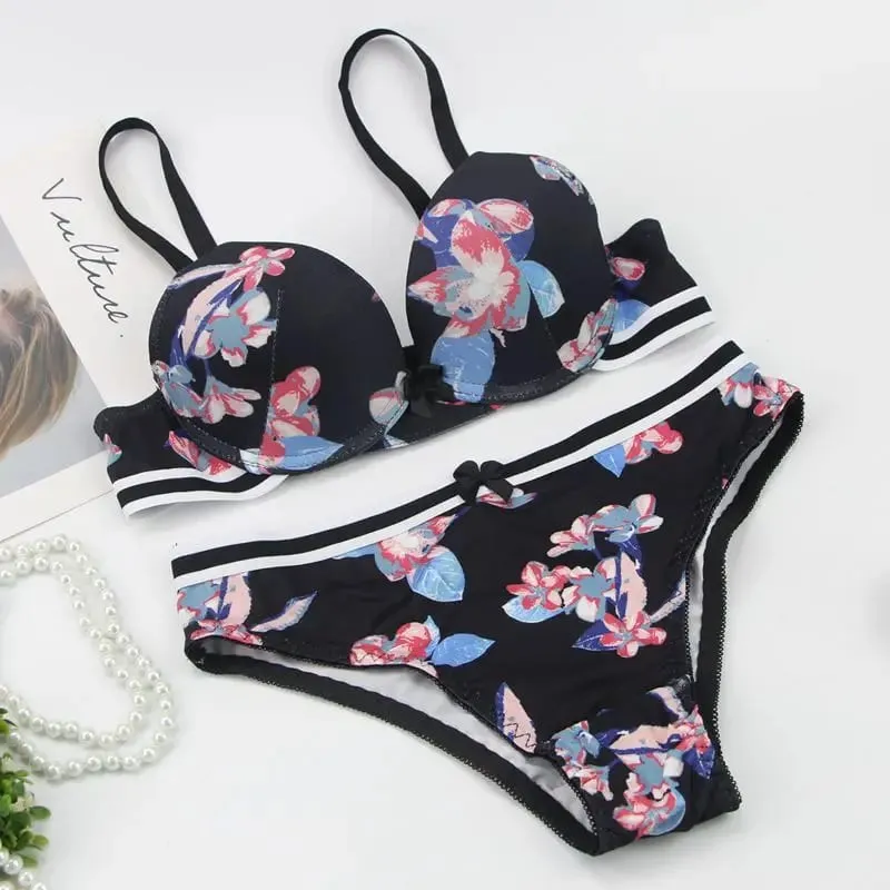 DaiNaFang 2 Pieces BCDE Cup Bras Set Push Up Underwear Sets Womens Embroidery Bralette Underwire Breathable Lady Lingerie