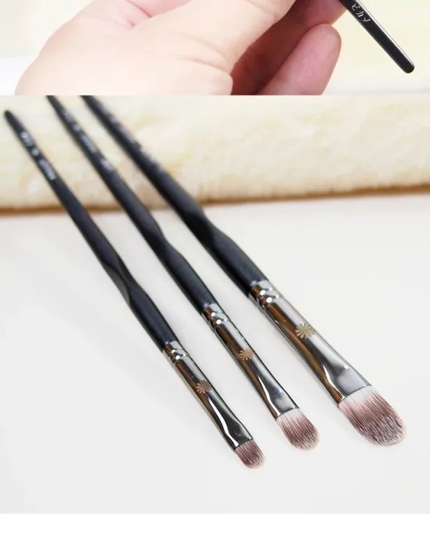 1pc/3pcs Detail concealer Makeup brushes Big small Conceal Make up brush cover up masks Eyeshadow Middle cosmetic tool 07 09 15 — image 3