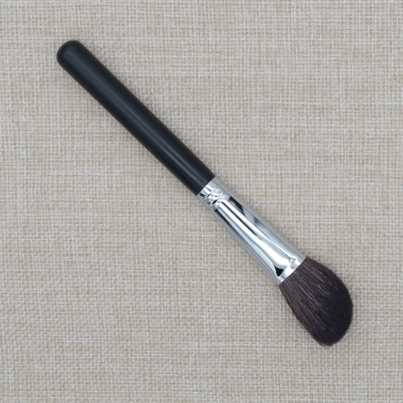 K167 Professional Handmade Makeup Brushes Soft Blue Squirrel Goat Hair Angled Contour Sculpting Brush Black Handle Make Up Brush — image 2
