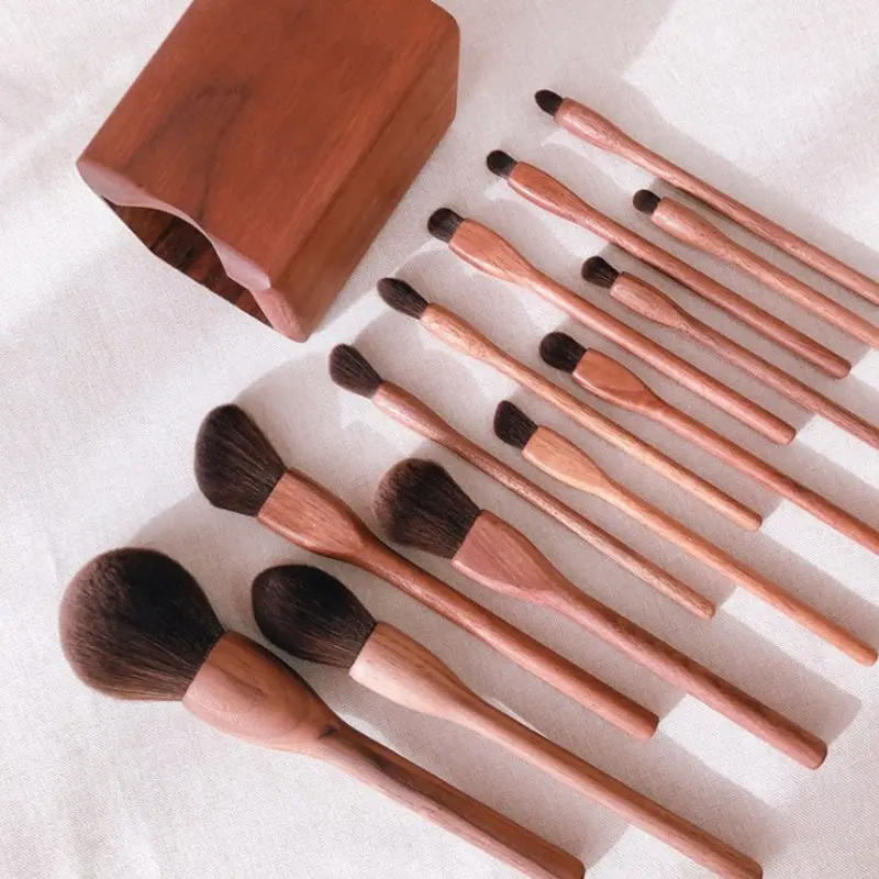 Wood Makeup Brushes Set Cosmetic Powder Blush Foundation Sculpting Eye Shadow Professional Beauty Make Up Brush — image 1