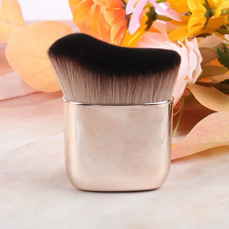 1pc Big Angled Foundation Makeup brushes Liquid Bronzer Make up brushes Wavy Powder Face essential cosmetic tools Portable — image 5