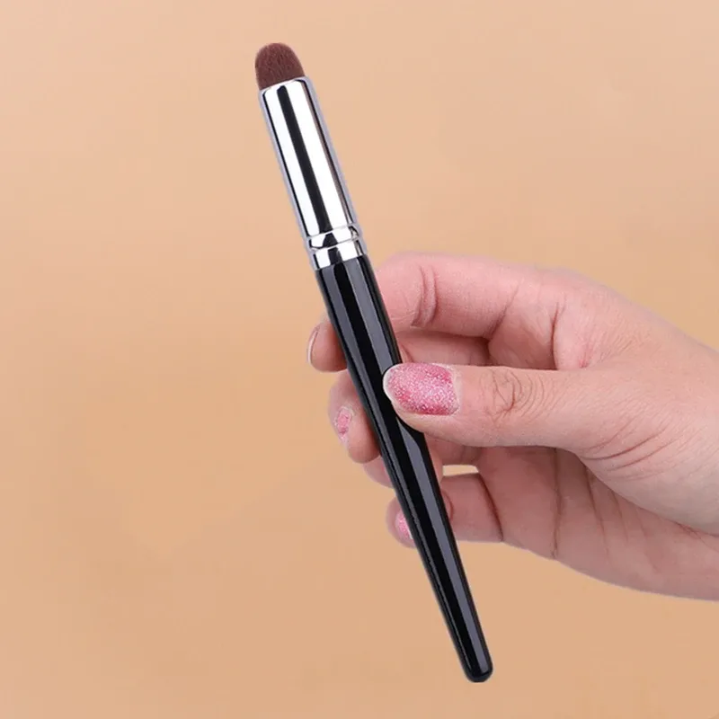 concealer brush