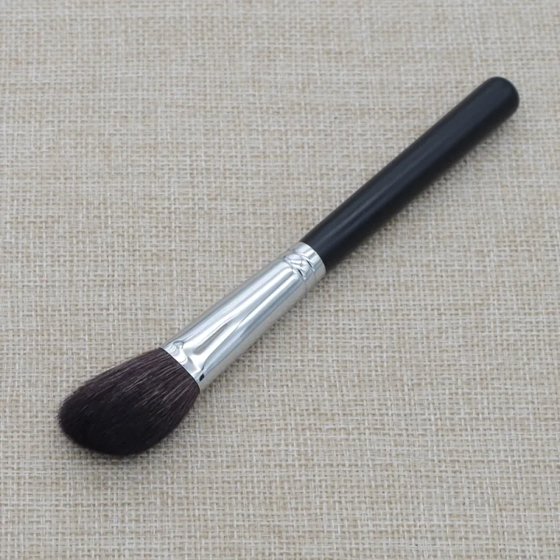 K167 Professional Handmade Makeup Brushes Soft Blue Squirrel Goat Hair Angled Contour Sculpting Brush Black Handle Make Up Brush — image 4