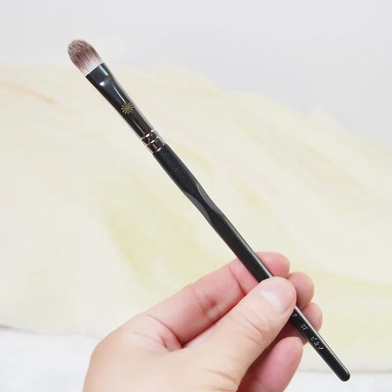 1pc/3pcs Detail concealer Makeup brushes Big small Conceal Make up brush cover up masks Eyeshadow Middle cosmetic tool 07 09 15 — image 4