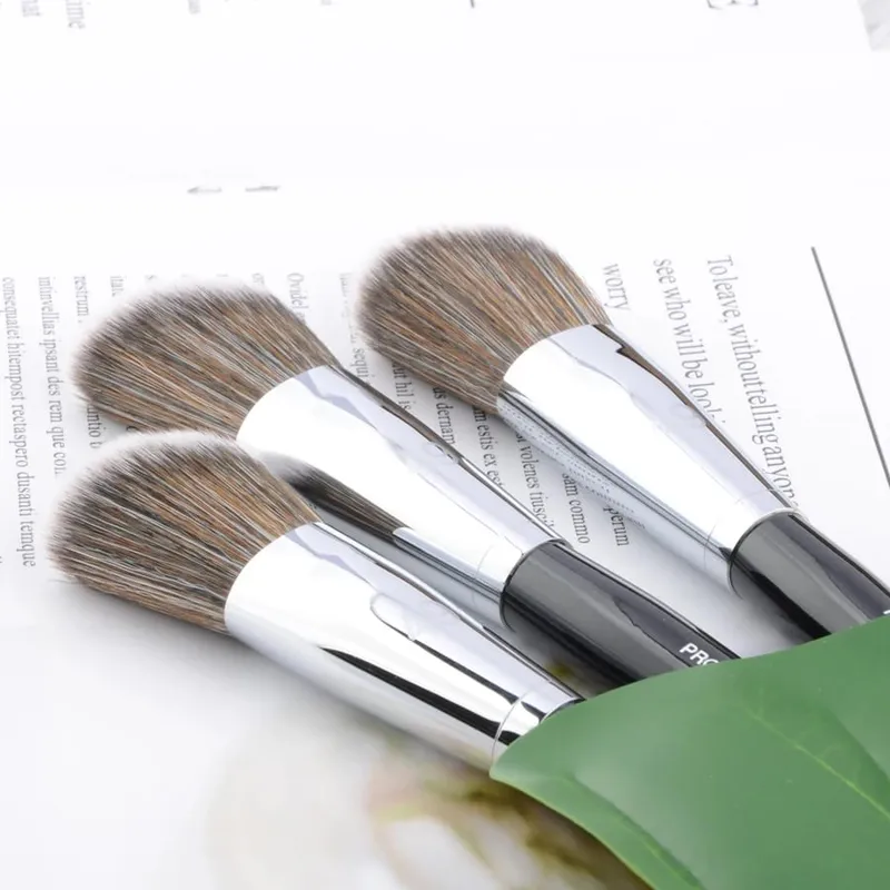 1 piece Pro Angled Blush #49 Powder Blusher Makeup brushes shadow Make up brush synthetic Hair wood handle — image 4