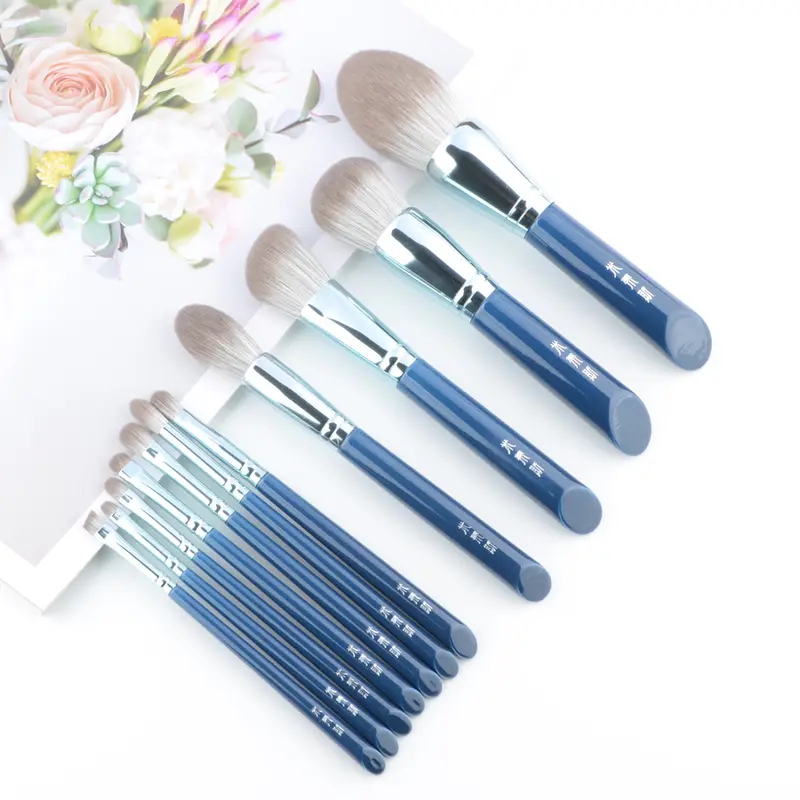 11pcs/Set Blue Makeup brushes Set Foundation Blusher Bronzer sculpting Highlighter Eye shadow eyebrow Make up brush Grey hair — image 1