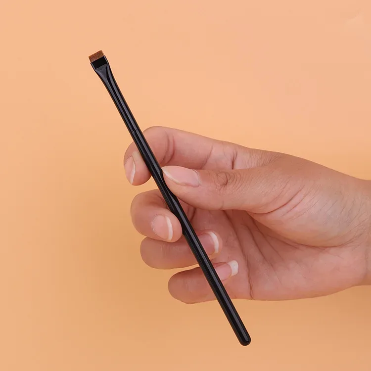 liner brush 105