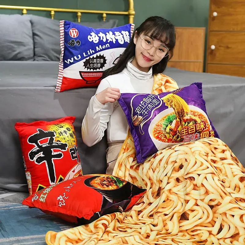 45cm Funny Food Plush Toy Simulation Instant Noodles Plush Pillow with Blanket Stuffed Beef Fried Noodles Gifts Plush Pillow — image 2