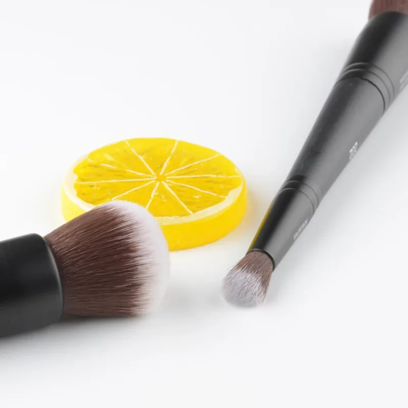 1 piece Double ended multitasker face concealer 202 Foundation Makeup brushes halo dye Make up brush mine powder — image 2