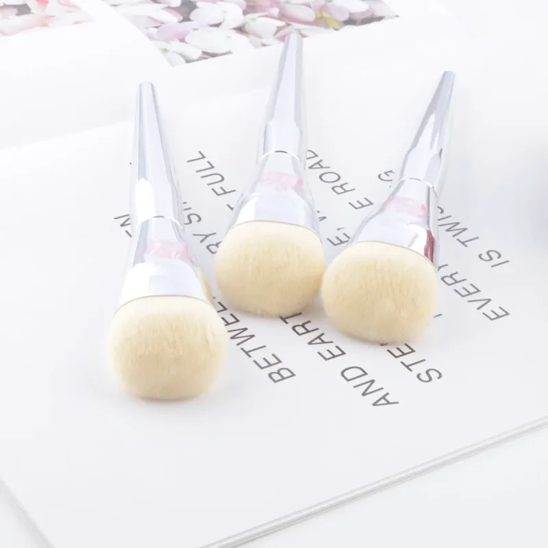 1 piece Foundation Makeup brushes Liquid BB cream Contour Make up IT cosmetic synthetic hair plastic Handle
