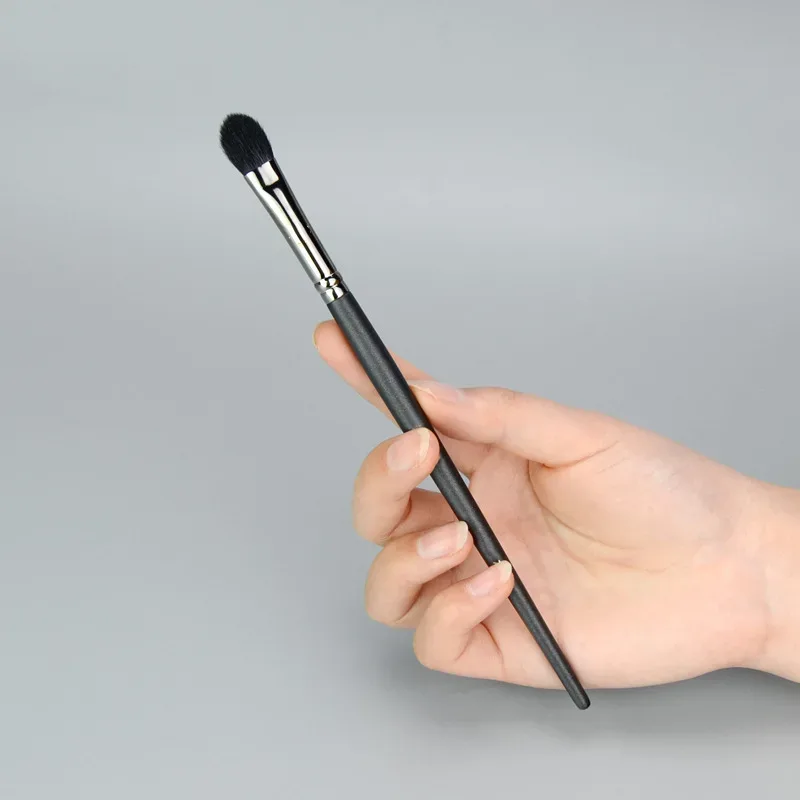 1pc Goat hair Basic Eyeshadow Makeup Brushes small Eye Blending shadow base Big Nose Make up brush animal hair 205a 206a 207a — image 6