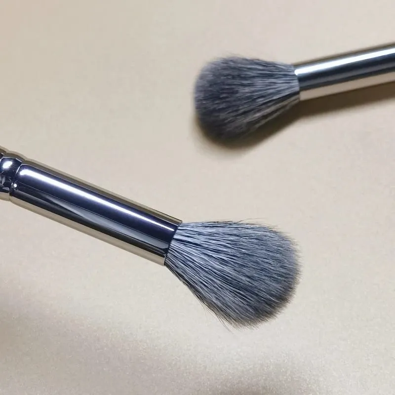Small Contour Brush Bronzer Blush Soft Fluffy Natural Goat Hair Face Makeup Brushes Kit — image 6