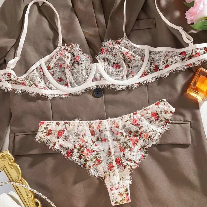 Reggiseno in pizzo floreale ultra sottile sfoderato Set di biancheria intima con anello in acciaio Vedere attraverso il reggiseno estivo da donna in lingerie sexy