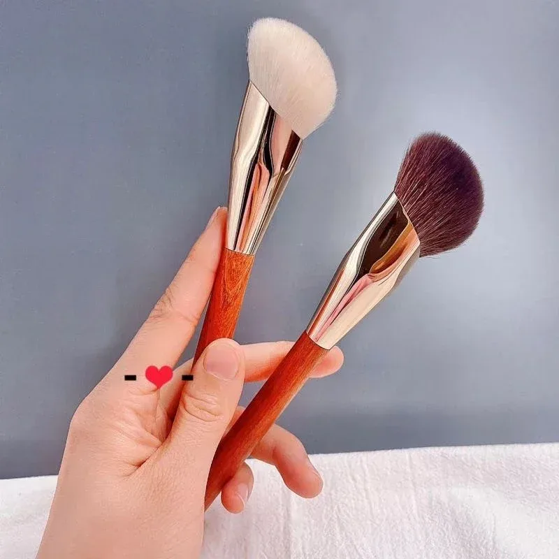 Karsyngirl 1 pz Professione Viso Contorno Scolpire Pennello Capelli Sintetici Evidenziare Pennello Polvere Scolpire Pennelli Strumento di Trucco — image 3