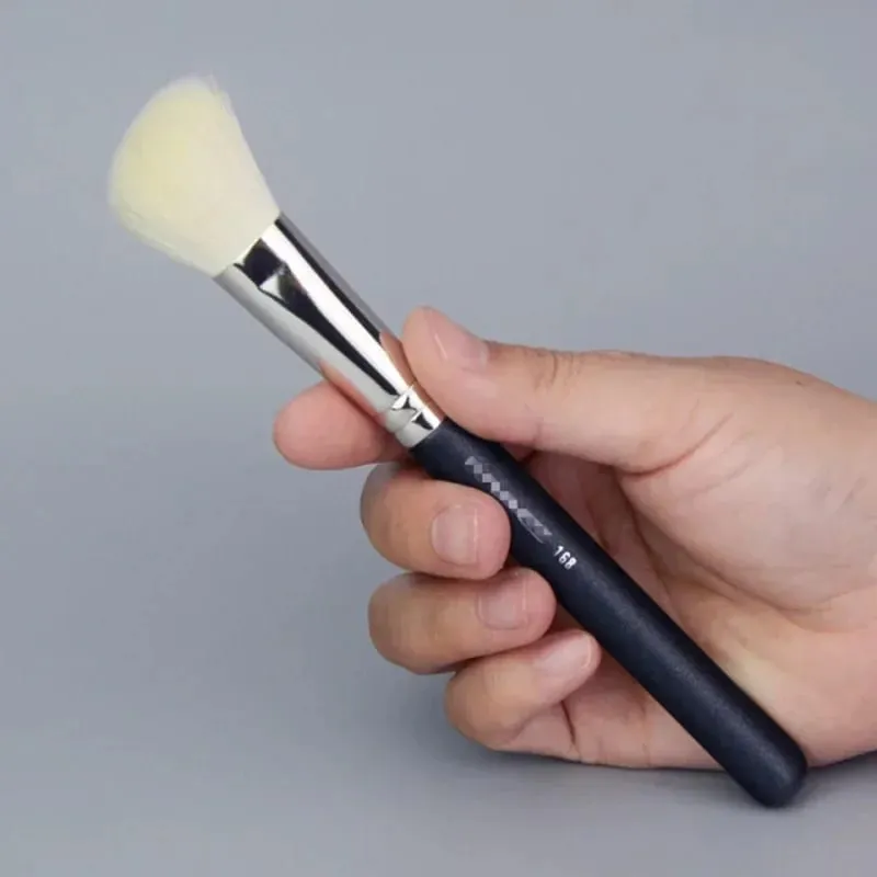 Angled Blush Brush Goat Hair Make up Cream Blush Brush Eye Shadow Blending Contour Makeup Brushes Cosmetic Makeup Tools M168