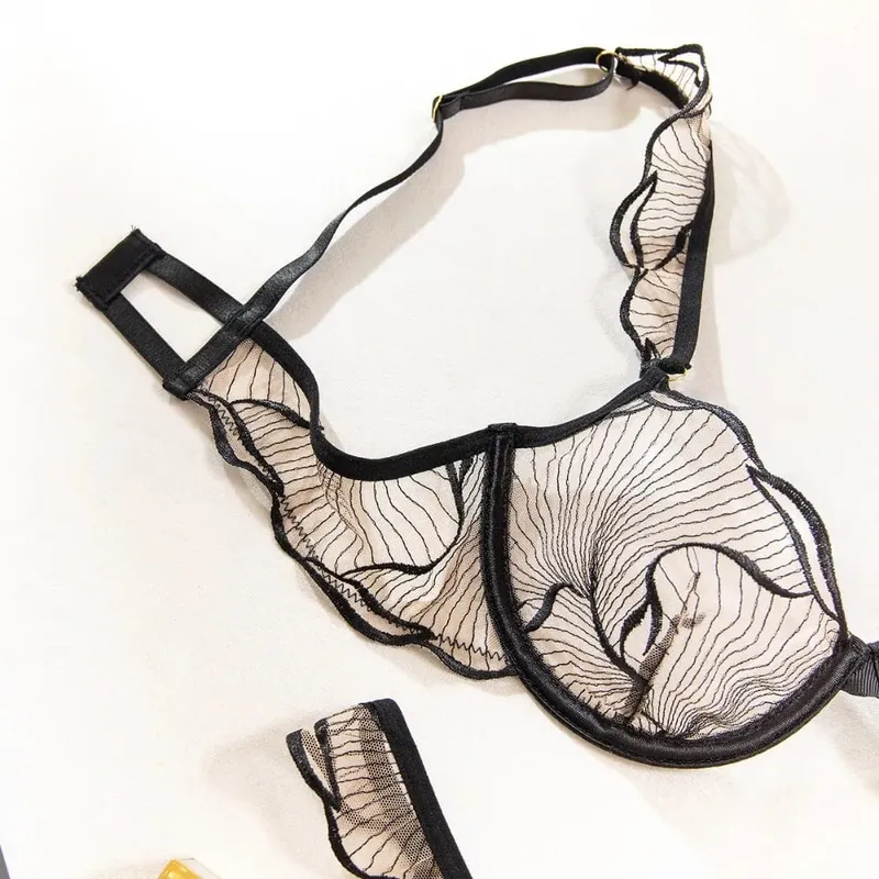 セクシーな French Floral Embroidery Lace Bra Set Women Ultra Thin Sheer Minimizer Brassiere Hollow Out Soft Breathable Lingerie 32-38 — image 5