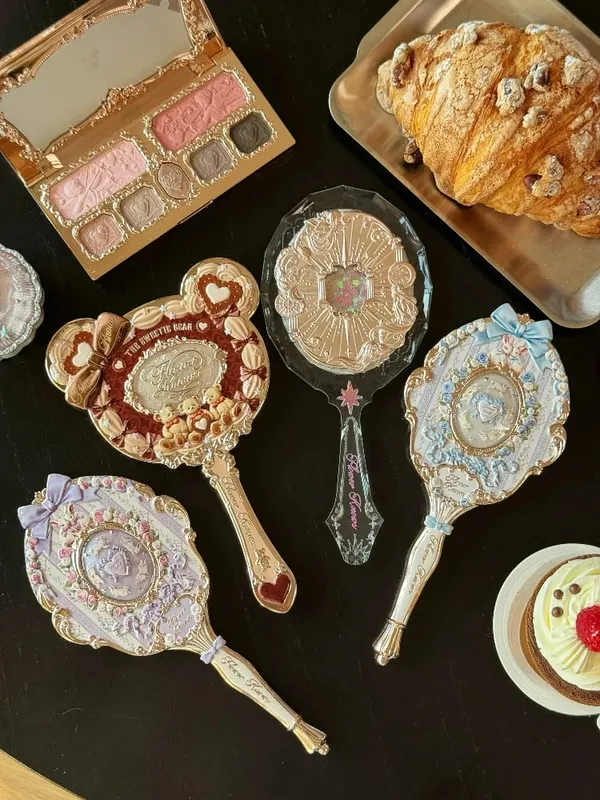 Flower Knows Handheld Makeup Mirror Air Cushion Comb All Series Relief Pattern Limited Color Makeup Tool Kit — image 1