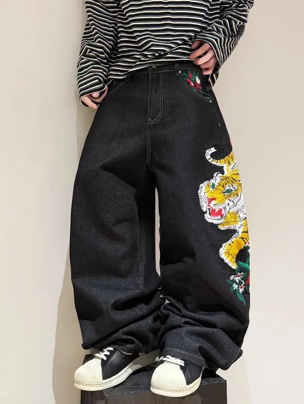 Amerikanische Retro-Tiger-Stickerei-Design, schwarze Herren-Jeans mit weitem Bein, Y2K-Straße, Hip-Hop, trendige, vielseitige Hose mit geradem Bein