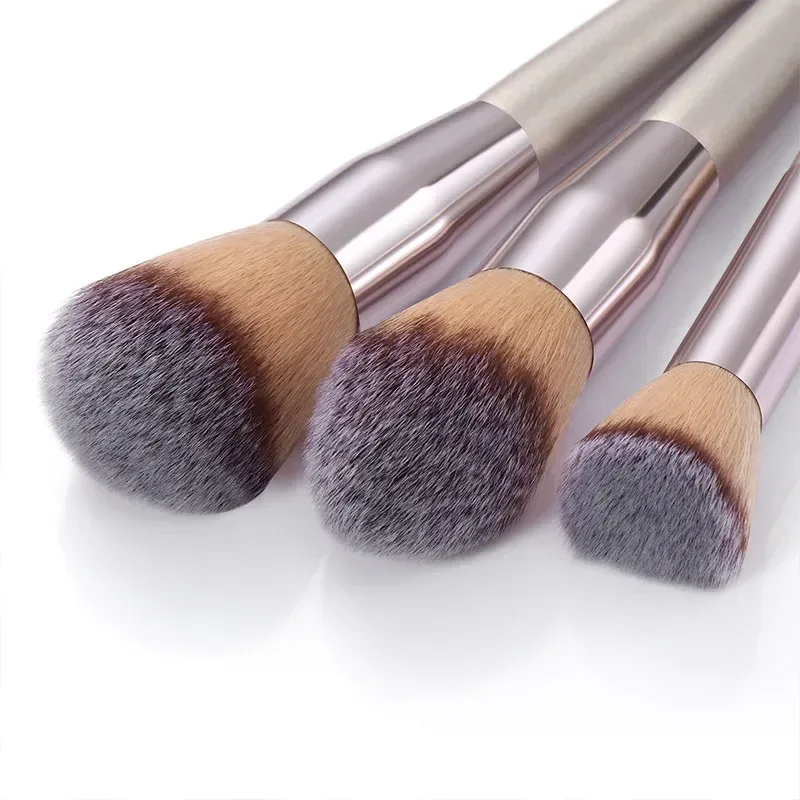 Soft Champagne Makeup Brushes for Women Cosmetic Foundation Powder Blush Eyeshadow Kabuki Blending Make Up Brush Beauty Tools — image 3