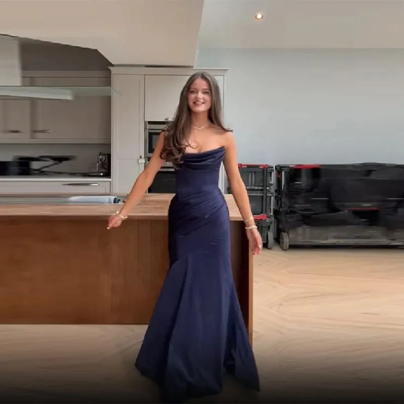 Kvinder Sexet plisseret stropløs satinkjole Chic solid off-shoulder rygløs højtalje bodyconkjoler 2026 ny aftenfestkjole — image 5