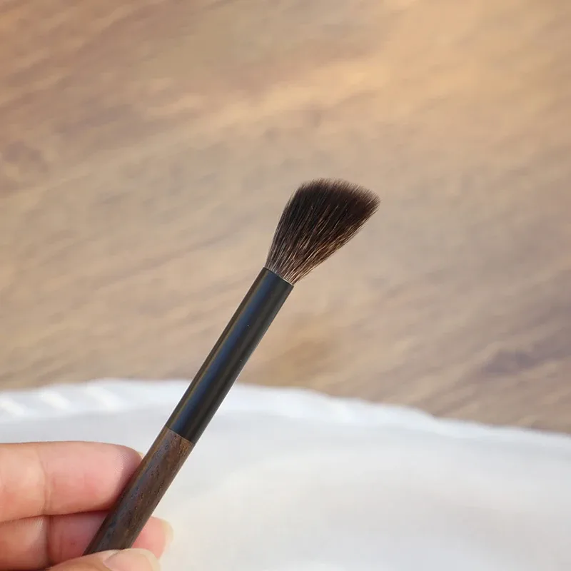 FY07 Professional Handmade Make Up Brush Fluffy Blush Highlighter Brush Soft Blue Squirrel Hair Ebony Wood Handle Makeup Brushes