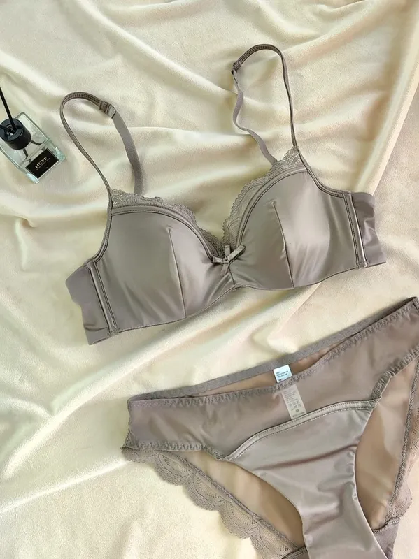 French Thin Cup Lingerie Set Sexy Lace Bras High Quality Women Underwear Wireless Push Up Brassiere Breathable Bras Panties Set — image 3