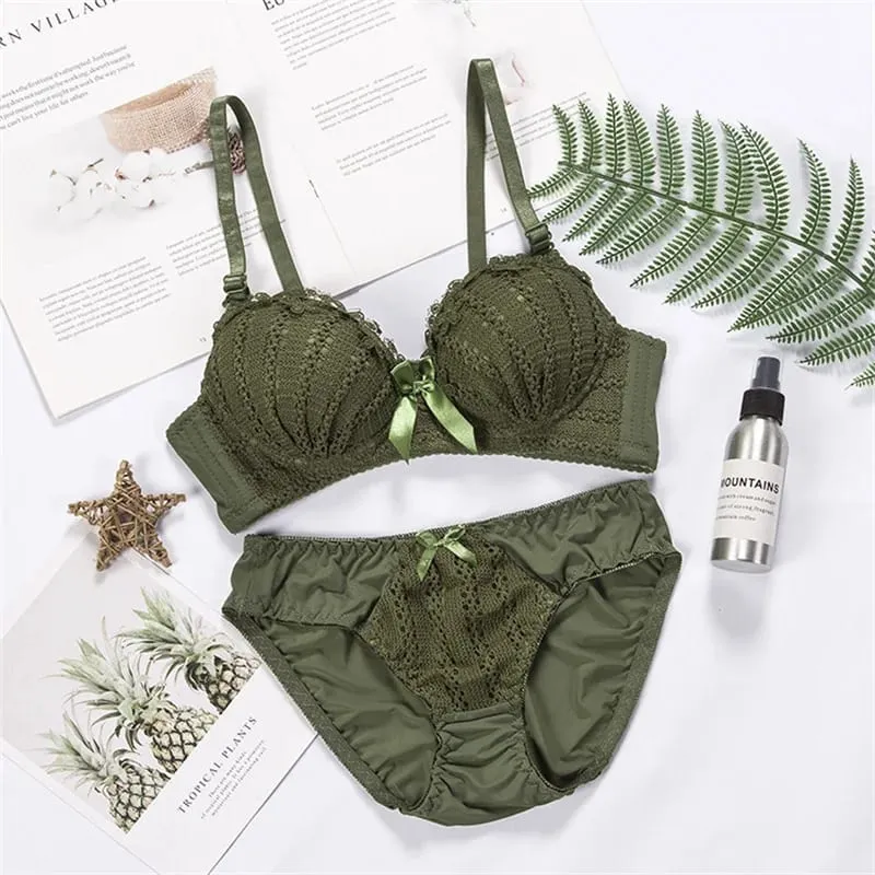 Cute Japanese Fashion Bra And Panty Set Wire-Free Soft 3/4 Cup Lingerie Lady Underwear in Green And Black — image 3