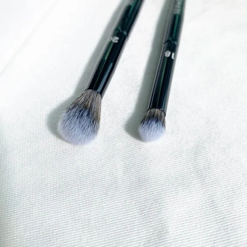 PRO Black Eye Crease Shadow Brushes 18 26 High quality Soft Synthetic Blending Cosmetics Beauty Brush Tools