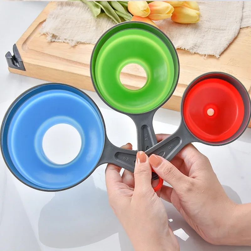 3Pcs/Set With 3 Size Kitchen Funnel Silicone Folding Telescopic Funne Powder Liquid Wide Mouth Jam Funnel Kitchen Utensils — image 2