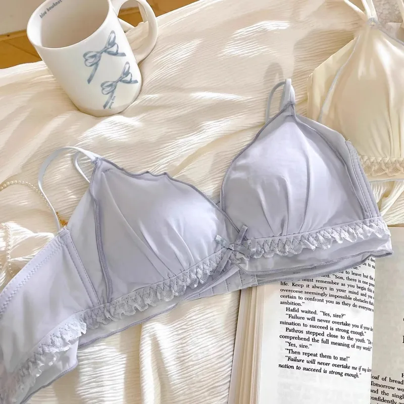 French thin cup girly lingerie no underwire small breast hold up no underwire sweet bra set — image 5