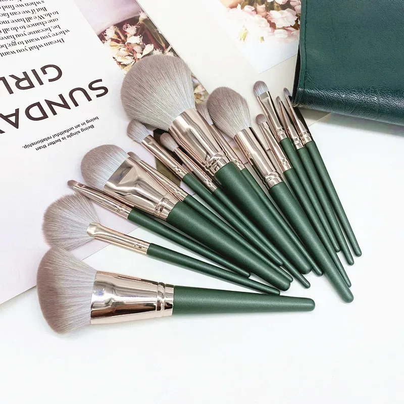14Pcs Makeup Brushes Soft Makeup Tools Cosmetic Powder Eye Shadow Foundation Blush Blending Detail Eyebrow Lip Beauty