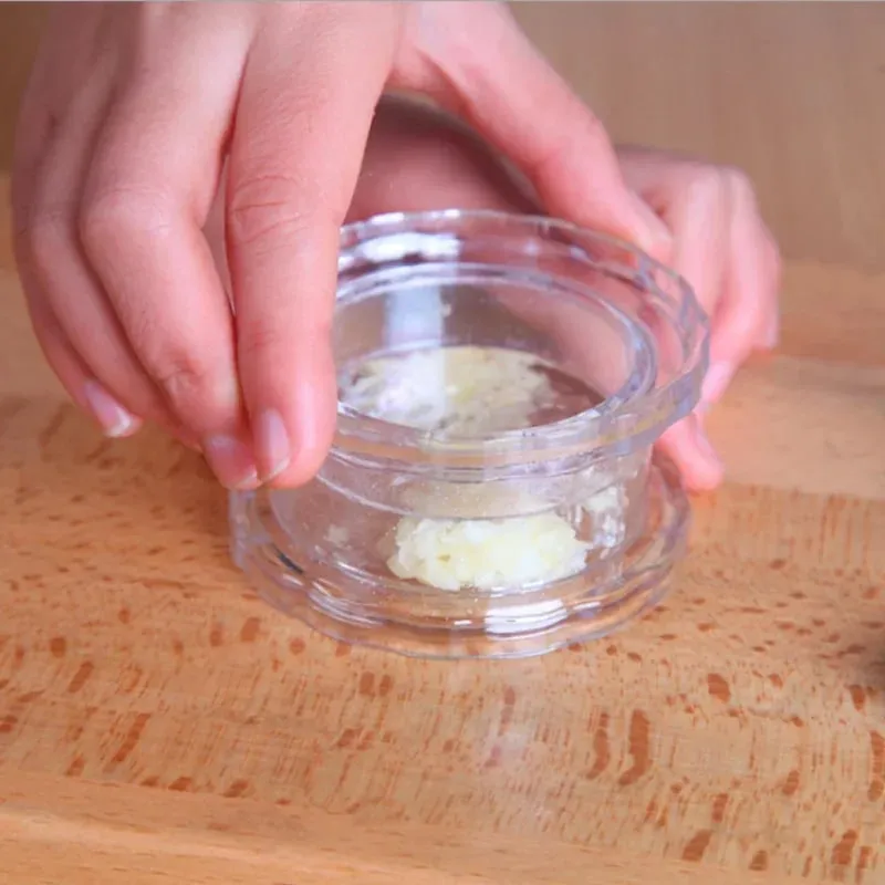 New Kitchen Multifunctional Garlic Grinder Manual Garlic Roller Grinder Chopper Household Appliances Kitchen Gadgets Accessories — image 6