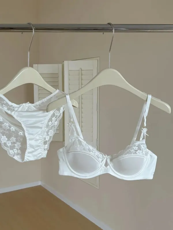 New Sexy Seamless Women Underwear Underwire Push Up Female Bralette Beauty Back Lingerie Female Brassier Bra and Panties Set