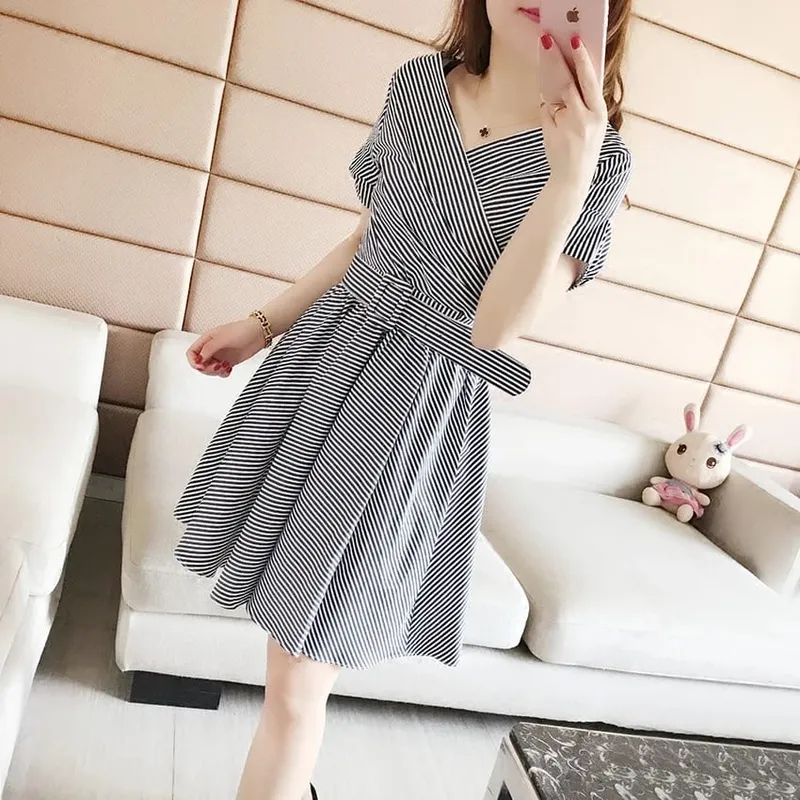 Elegant Fashion Striped Belt Zipper Dresses Spring Summer 2025 New Short Sleeve V-Neck Loose Tunic Midi Dress Women's Clothing — image 3