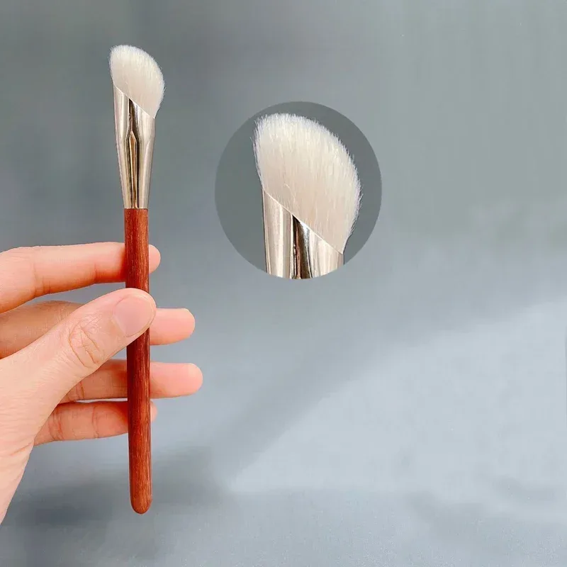Karsyngirl 1 pz Professione Viso Contorno Scolpire Pennello Capelli Sintetici Evidenziare Pennello Polvere Scolpire Pennelli Strumento di Trucco — image 8