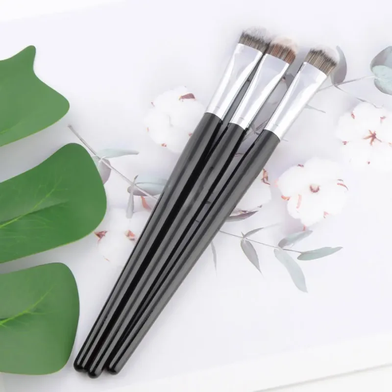 1 piece Pro Stippling Concealer #52 Detail Eyeshadow Eye Nose Shadow Makeup brushes Make up brush synthetic Hair wood handle — image 6