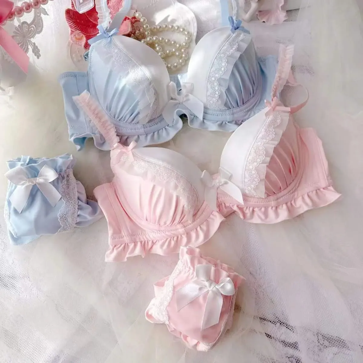 Stickerei Push-up Dessous Frauen dünne Körbchen College-Stil Student BHs Mädchen niedlich gesammelt sexy Unterwäsche BH-Set