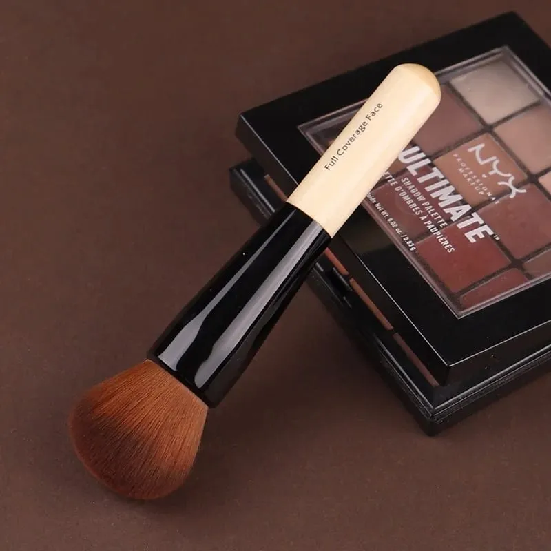Luxury Champagne Makeup Brushes Flat Top Foundation Brush Large Face Brush Repair Brush Contour Brush for Liquid Cream Powder — image 1