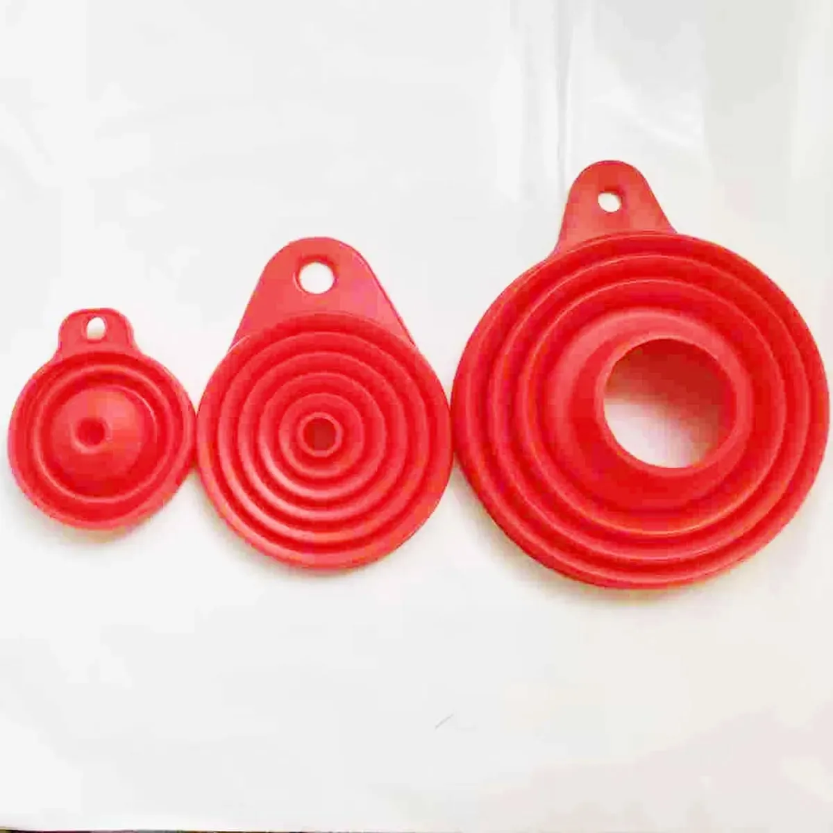 3 Pcs Kitchen Funnel Set Silicone Collapsible Funnel for Kitchen Use Filling Bottles Canning Cooking and Water Powder Transfer