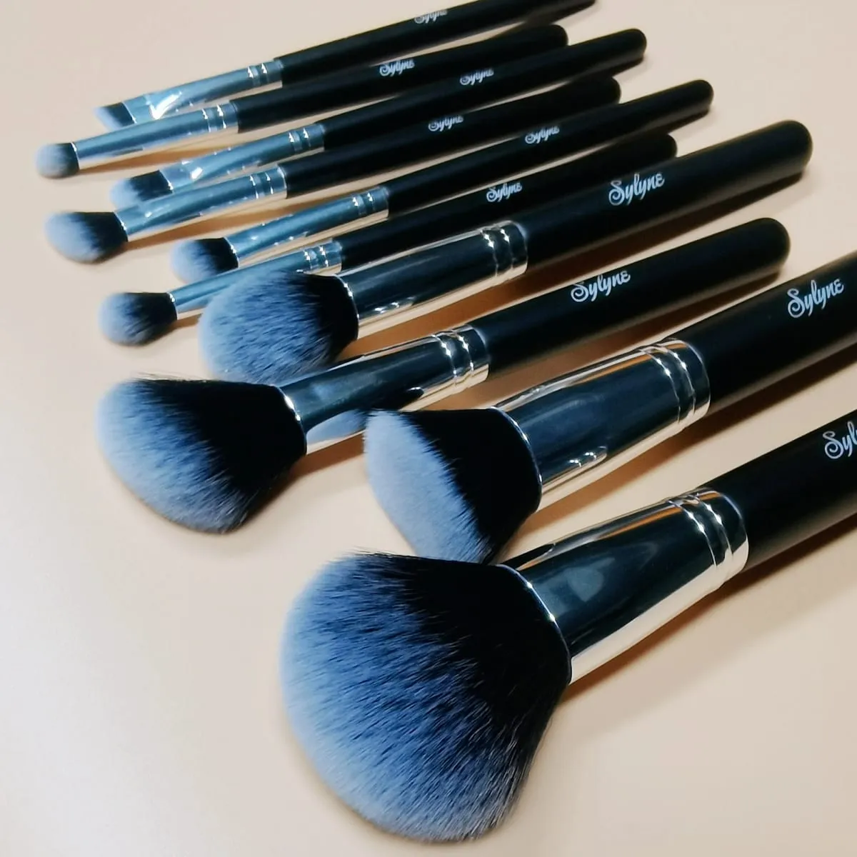 Professional Makeup Brushes Powder Foundation Highlighter Eyebrow Eyeshadow Make Up Kit Tools