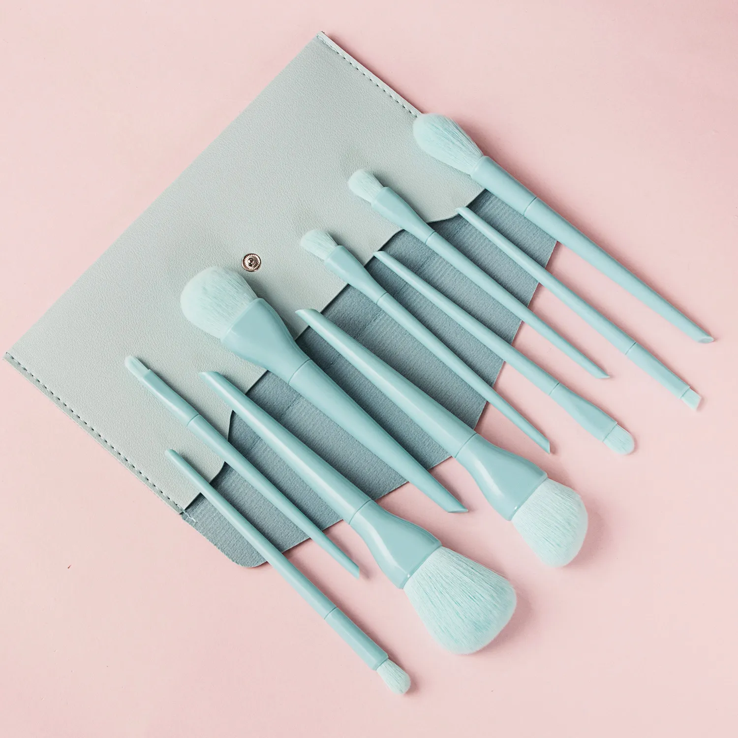 1 Buah Set Kuas Rias dengan Tas Penyimpanan Kuas Sintetis Lembut untuk Bedak Foundation Eyeshadow Blush Wajah Penuh Makeup Perjalanan Harian — image 2