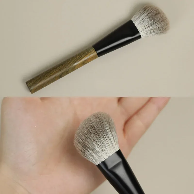 LT06 Professional Handmade Makeup Brushes Soft Goat Snow Fox Hair Angled Contour Brush Green Sandalwood Handle Make Up Brush — image 4