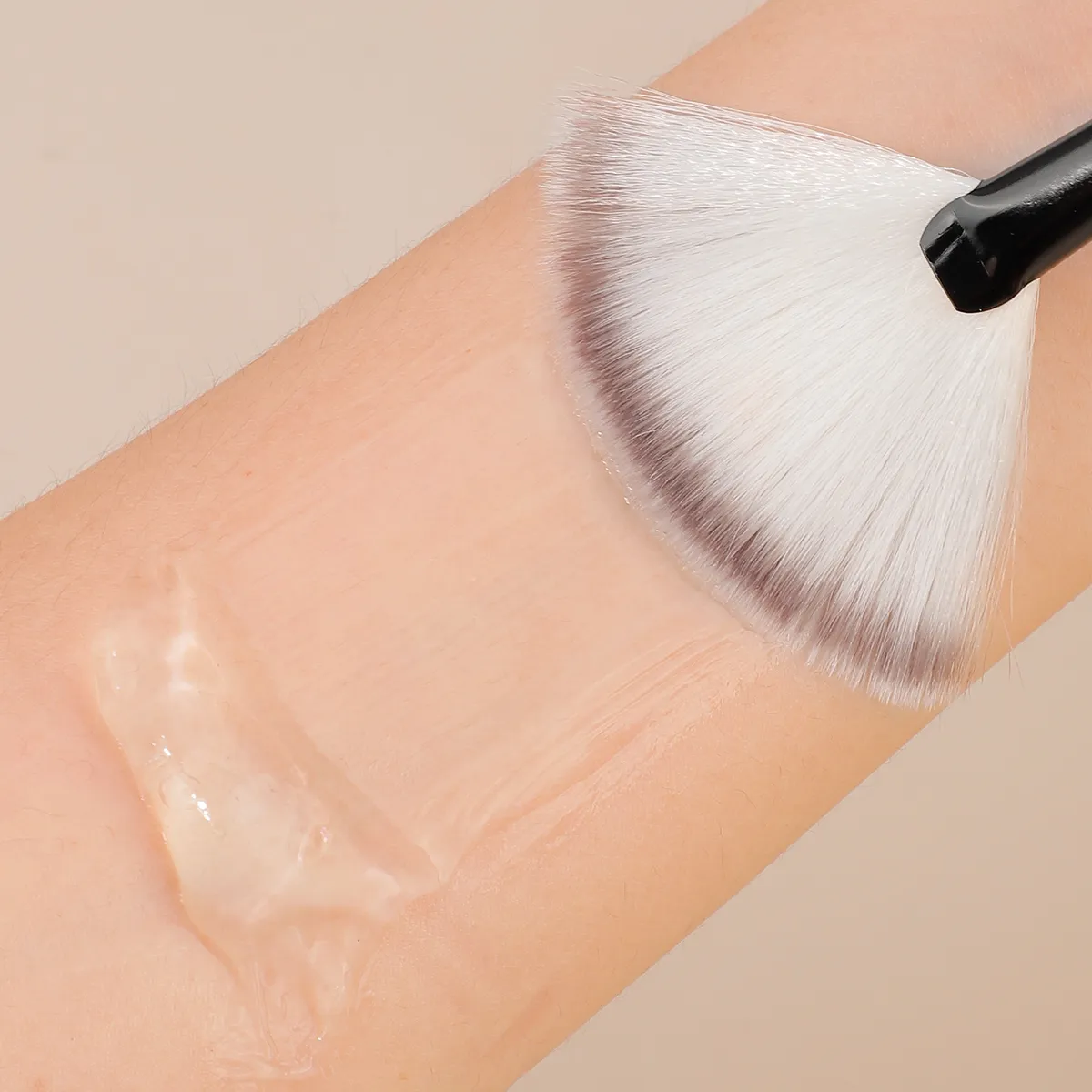 Professional Handmade Makeup Brushes Soft Saibikoho Goat Hair Small Fan Highlighter Eye Shadow Brush Ebony Handle Make Up Brush — image 3