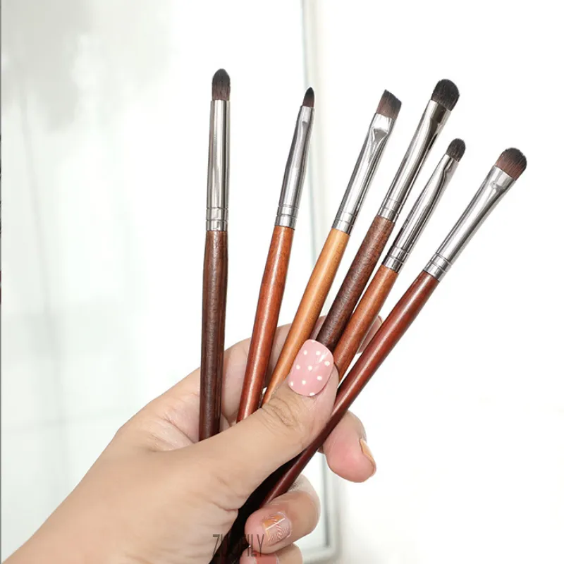 Professional Soft Makeup Brush Makeup Tools Liquid Foundation Concealer Make Up Brush Wood Handle Brushes Beauty Tool Wholesale — image 2