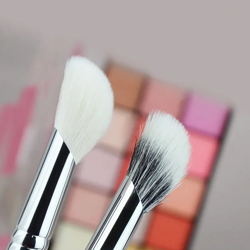 1pc sickle Goat Hair Contour Makeup brushes Bevel Blush Make up brushes Highlight Setting Multi-functional cosmetic tools — image 4