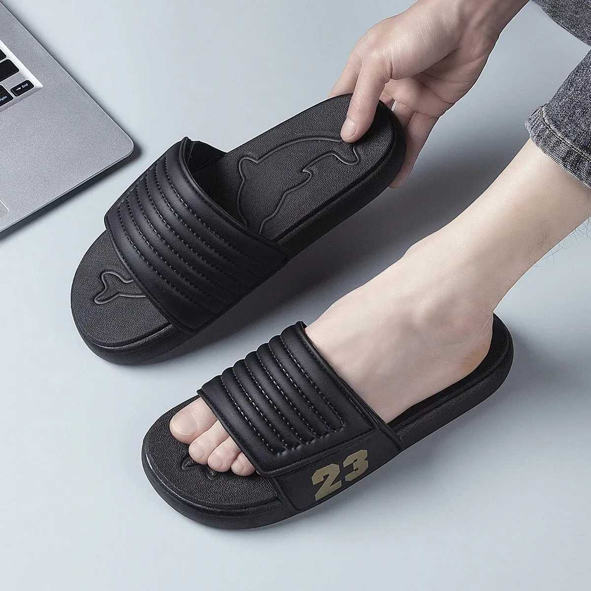 Breathable Summer Flip Flops Men Lightweight Quick Drying Slippers Comfortable Indoor and Outdoor Slides Waterproof Beach Shoes — image 2